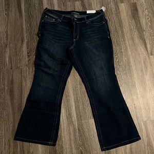 NWT Maurice’s Denim-flex boot cut jeans!